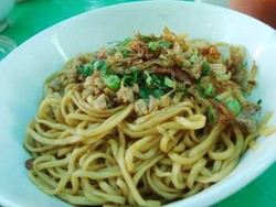 Yamien Mantap di Pasar Anyar