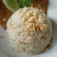 Mengurangi Konsumsi Nasi Hanya Bisa Dilakukan Orang Kaya