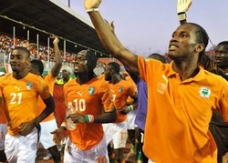 Pantai Gading Tak Bergantung Bintang