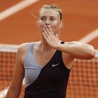 Sharapova Melenggang ke Babak Dua