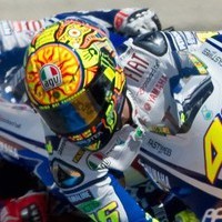 Yamaha Pimpin Persaingan, Rossi Terkejut