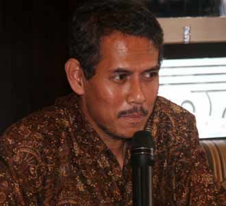 Anggito Kembali ke Kampus