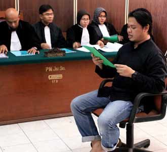 Jibriel Bacakan Pledoi