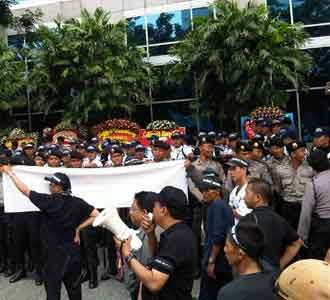 Telkom dan Telkomsel Didemo