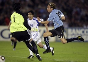 Chile & Uruguay Petik Kemenangan