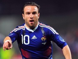 Valbuena Siap Bertualang dengan Ayam Jago