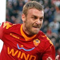 Demi Roma, De Rossi Bersedia Pergi