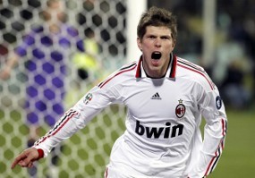 Huntelaar Didekati Benfica