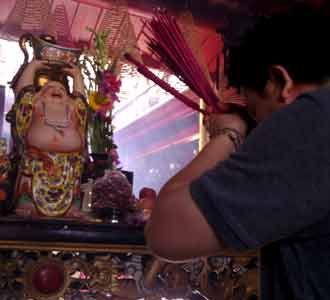 Perayaan Waisak di Vihara Dharma Bakti 