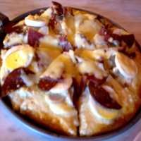 Aroma Khas Pizza Keluar dari Tungku Hot Stone