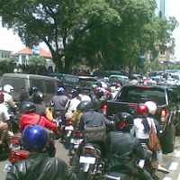 Bus Pariwisata Padati Bandung, Kawasan Wisata Belanja Macet