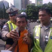 3 Suporter Persija Bawa Cutter, Gir, dan Samurai