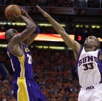 Itu Kobe Bryant atau Michael Jordan?