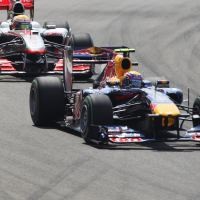 Red Bull Tabrakan, McLaren Juara