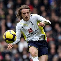 Modric Diikat Spurs Hingga 2016