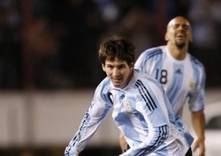 Veron Akan Buat Messi Senyaman di Barca