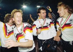 Jerman Paling Sering ke Semifinal