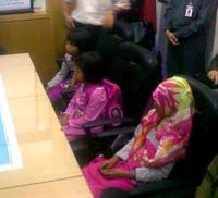 Riska, Risma dan Risna Pulang ke Tanah Air