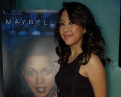 Sherina Menjadi Icon Maybelline Indonesia Di New York