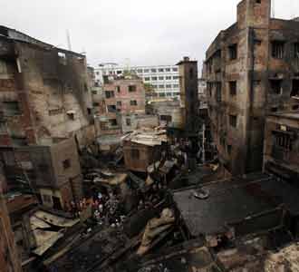 7 Gedung Terbakar 108 Orang Tewas