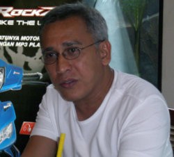 Iwan Fals Gelar Konser Amal Minggu Malam