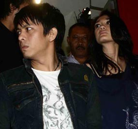 Luna Maya dan Ariel NOAH
