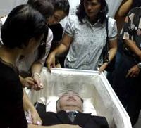 Pance F Pondaag Meninggal