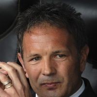 Fiorentina Tunjuk Mihajlovic