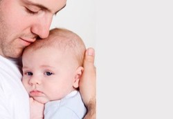 4 Mitos yang Salah Seputar Ayah