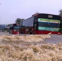 Gara-gara Banjir Tol Bintaro, Nueng Nyaris Gagal Nikah