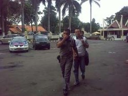 Astaga! Penumpang Busway Dicabuli Pria Jahil