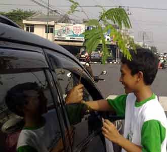 Pelajar Peringati Hari Lingkungan Hidup