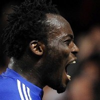 Essien Teken Kontrak Baru