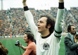 Beckenbauer & Zagallo Sukses Luar-Dalam