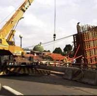 Tiang Pancang Mulai Berdiri, Jl Kalibata Tinggal Satu Jalur