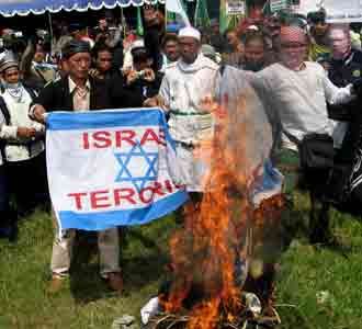 Tabligh Akbar Kecam Israel
