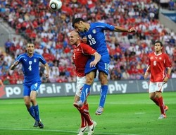 Italia Ditahan Swiss, Serbia Jinakkan Kamerun