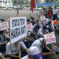 Pekerja Kontrak dan Outsourcing Geruduk PT KA