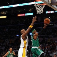 Menang, Celtics Samakan Kedudukan