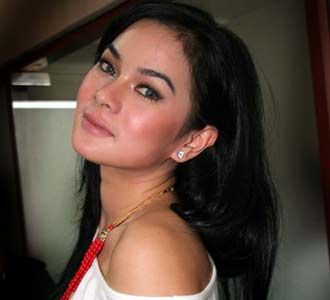 Astrid Tiar Gantikan Luna Maya