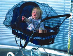 Stroller Ringan, Ibu dan Bayi Nyaman