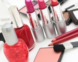 Kandungan Kosmetik Yang Harus Anda Ketahui