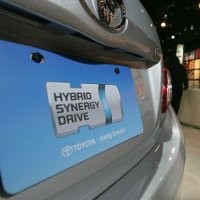 Weton Belum Cocok, Camry Hybrid Susah Masuk Tanah Air