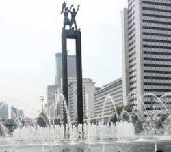 Sesosok Mayat Laki-laki Ditemukan di Kolam Bundaran HI