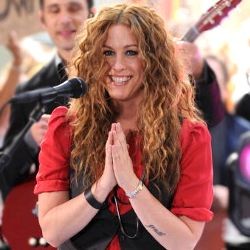 Alanis Morissette Dinikahi Rapper Souleye