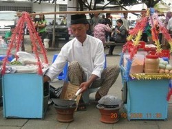 Nyok, Maen ke Kampoeng Betawi!