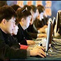 China Keluarkan Aturan Berbicara di Internet