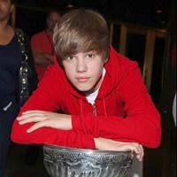 Justin Bieber Suka Googling Diri Sendiri