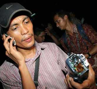 Ariel Rusak Kamera Wartawan