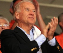 Biden Senang Bisa Kabur ke Afsel